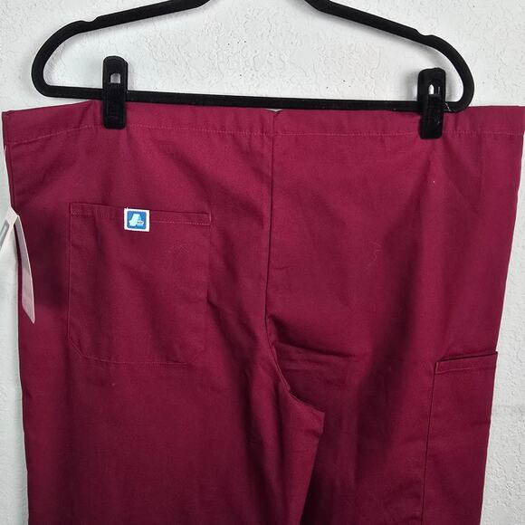 NWT ADAR Universal Unisex Maroon Sz M 504 Drawstring Scrub Pants Tapered‎ Leg - Picture 7 of 9
